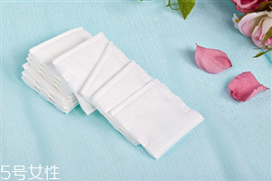 化妆棉用薄的好还是厚的好,薄的化妆棉和厚的化妆棉有什么区别