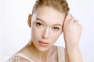 50岁妈妈适合用什么牌子的护肤品,给母亲买护肤品买什么牌子