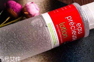 城野医生收敛水和精粹水的区别,城野医生收敛水好用吗