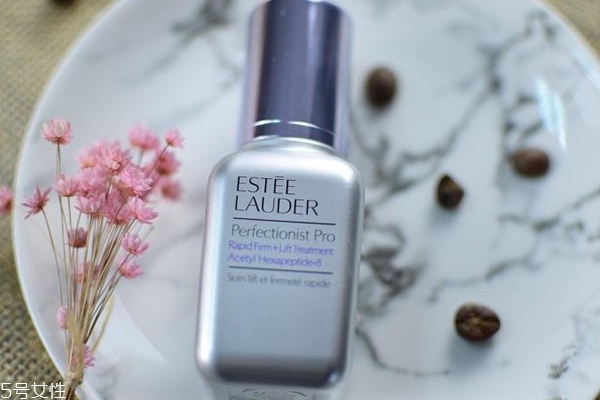 雅诗兰黛线雕精华适合什么年龄,雅诗兰黛线雕精华和肌光精华