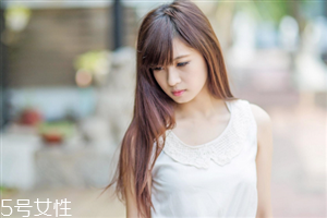 脸上抹完护肤品搓泥怎么办,用了护肤品搓泥怎么办