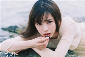 素颜霜适合什么年龄段使用,素颜霜适合多大年龄的人用