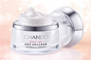 痘痘肌可以涂素颜霜吗,有痘痘能用素颜霜吗? 痘痘肌可以涂素颜霜吗,有痘痘能用素颜霜吗?