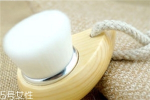 洁面刷有用吗,洁面刷有用吗 知乎