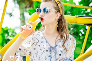 干性皮肤适合用什么样的水,干皮适合用什么护肤水