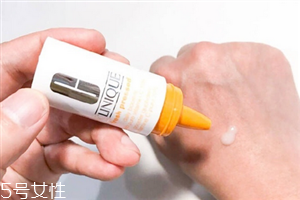 倩碧鲜活维c修复精华液,倩碧维c精华