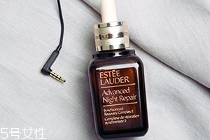 小棕瓶精华适合什么皮肤用,小棕瓶精华抗皱效果怎么样