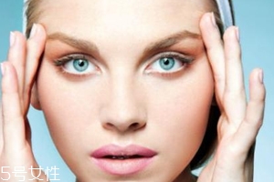 最有效的抗老精华,抗老精华和美白精华怎么用