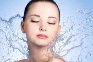 冬季脸太干怎么补水,冬天脸好干怎么办怎么补水 冬季脸太干怎么补水,冬天脸好干怎么办怎么补水