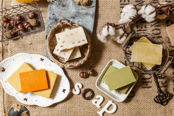 制皂的过程和步骤,在制备肥皂过程中,如何判断皂化反应结束?