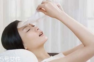 贴面膜的时候要不要打开毛孔,怎么贴面膜才不会皱巴巴的