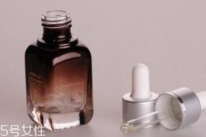 精华液用量过多,精华乳用量多少为好 精华液用量过多,精华乳用量多少为好