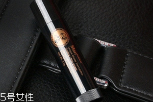 唇膏可以涂痘痘吗,唇膏可以祛痘吗