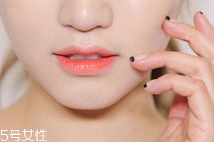 怎样去唇纹可以彻底消除呢,唇纹很深如何能消除 怎样去唇纹可以彻底消除呢,唇纹很深如何能消除