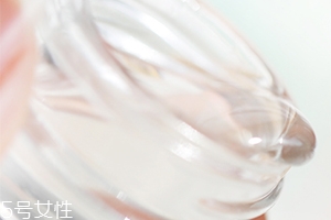 眼部凝胶和眼霜的区别,眼霜像胶一样