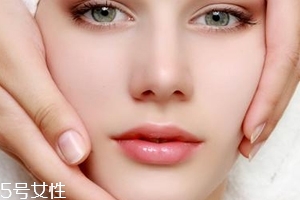 什么紧肤水好用不贵,爽肤水有必要买吗