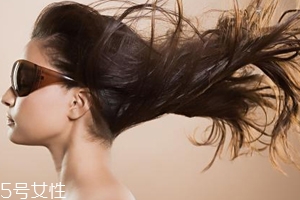 护发素主要成分是什么,护发素的成分和作用是什么 护发素主要成分是什么,护发素的成分和作用是什么