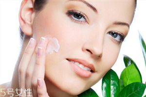 面霜的作用和功效,面霜的作用是什么