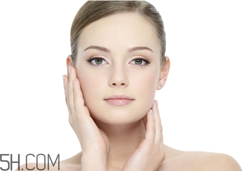 30岁女性适合用什么护肤品比较好,30多岁的女人适合用什么护肤品