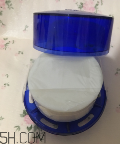 雪肌精化妆水适合干皮吗,雪肌精洗颜乳是洗面奶吗