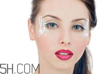 怎样卸妆才干净而且不伤皮肤,口红怎么卸妆才干净