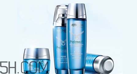 温碧泉八杯水适合什么年龄段的人用,温碧泉八杯水护肤品怎么样适合年龄 温碧泉八杯水适合什么年龄段的人用,温碧泉八杯水护肤品怎么样适合年龄