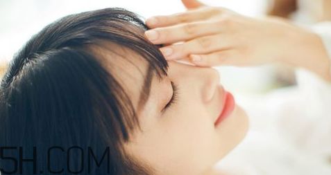 雅诗兰黛小棕瓶的使用方法,雅诗兰黛小棕瓶眼霜使用方法