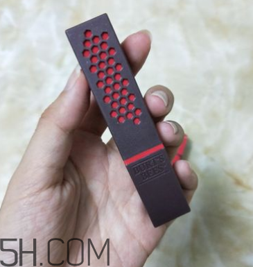 小蜜蜂润唇膏孕妇能用吗,小蜜蜂口红安全吗