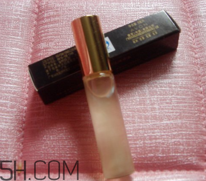 雅芳小黑裙香水好闻吗,和雅芳小黑裙同款味道香水