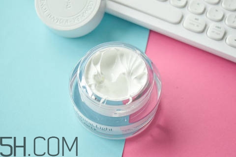 素颜霜的用法步骤,素颜霜正确使用步骤