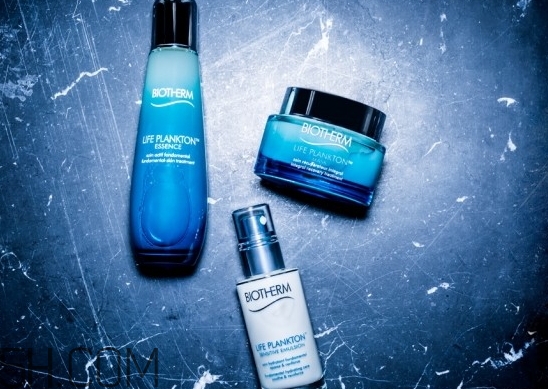 肌底液和精华液的正确使用顺序,使用化妆品的顺序