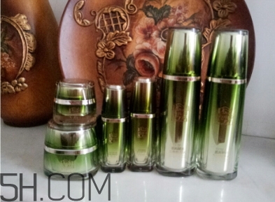 百雀羚肌初赋活系列适合年龄30岁吗,百雀羚肌初赋活适合什么年龄用