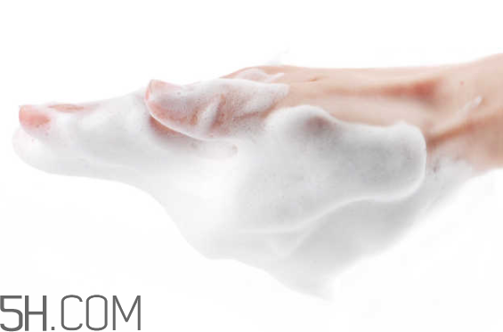 洗面奶是有泡沫好还是没泡沫好,洗面奶是不是泡沫越多越好