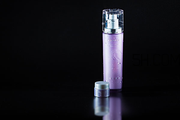 水乳放在冰箱效果好吗,水乳放冰箱好还是常温好