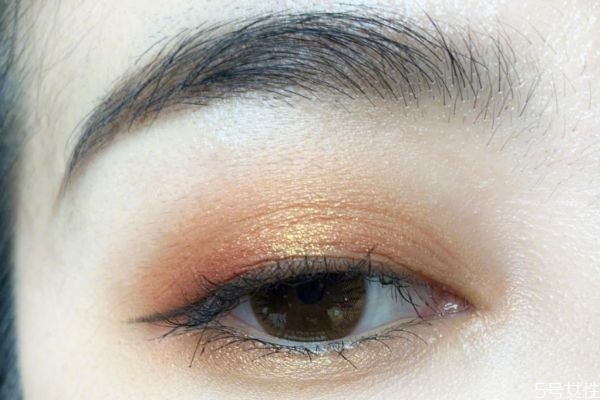 美瞳线发蓝了怎么补救,美瞳线变蓝了再补色能变黑吗