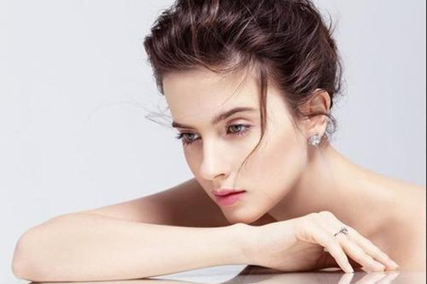 玻尿酸丰下巴后注意事项,玻尿酸填充下巴注意什么事项