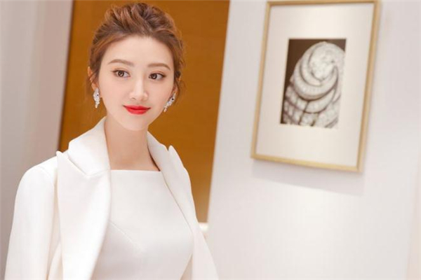 爱贝芙注射额头怎么样,爱贝芙隆鼻多少钱一支