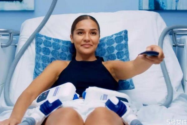 溶脂和吸脂的区别,激光溶脂是什么 溶脂和吸脂的区别,激光溶脂是什么