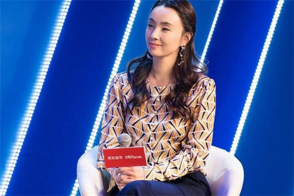 眼窝玻尿酸填充有危险吗,玻尿酸填眼窝的害处