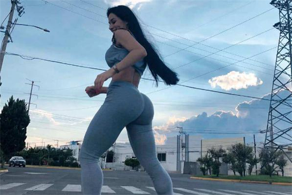 自体脂肪填充臀部副作用,自体脂肪丰胸疼不疼