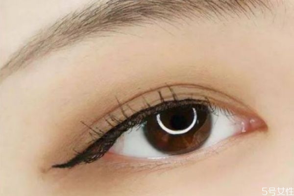 皮秒洗眼线睫毛变白怎么办,激光洗眼线睫毛变白怎么办