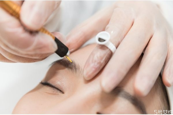 冬天纹眉怕风吗,冬天纹眉后怕受风吗