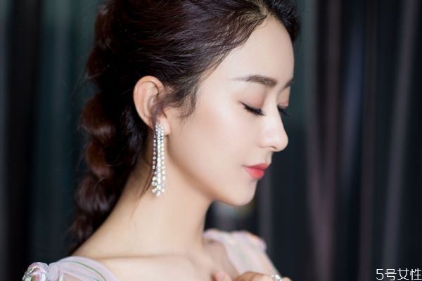 瘦脸针脸部凹陷原因,瘦脸针脸会凹陷吗