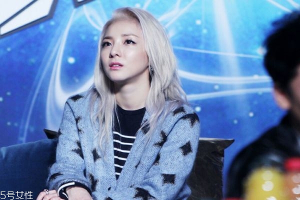 做美瞳线有什么危害吗不能画眼妆吗,做美瞳线的危害