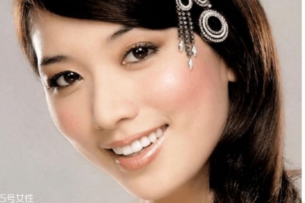 割双眼皮和开眼角的区别,什么是割双眼皮