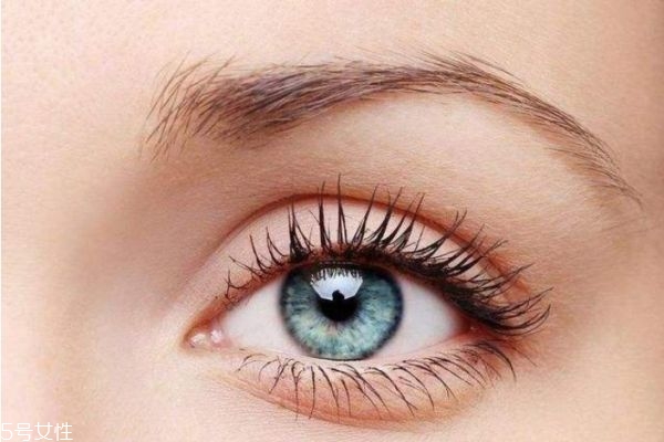 怎么判断上睑下垂,怎么判断是不是上眼睑下垂