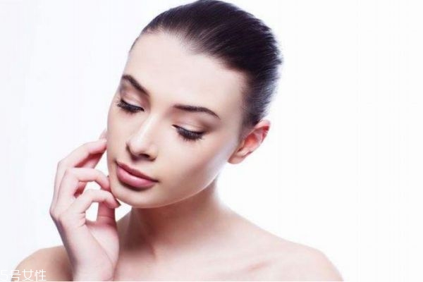 刷完果酸几天可以化妆,果酸焕肤第二天能化妆吗