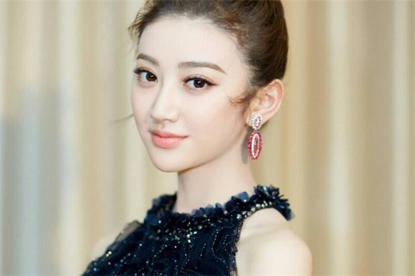 自体脂肪填充眼窝有危险吗,自体脂肪填充眼窝的缺点 自体脂肪填充眼窝有危险吗,自体脂肪填充眼窝的缺点