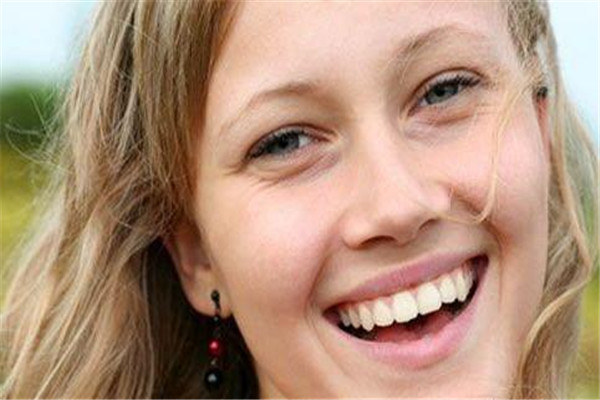 牙齿贴面保持多久,牙齿贴面能保持多久有什么后遗症 牙齿贴面保持多久,牙齿贴面能保持多久有什么后遗症