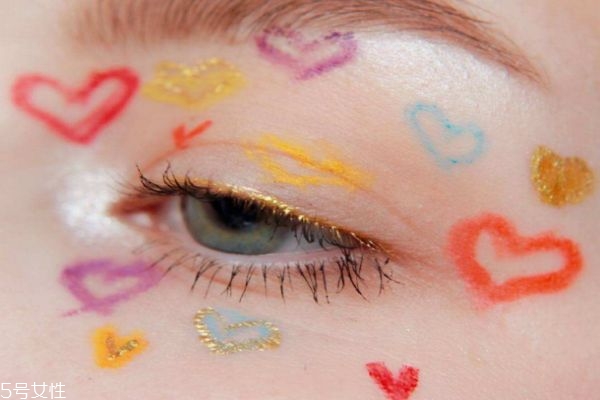 双眼皮割了多久可以化妆,双眼皮术后什么时候可以化妆